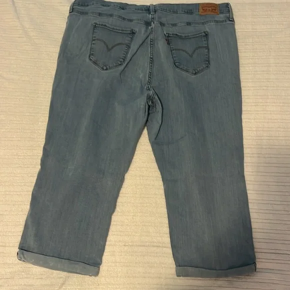 22w Levi’s 311 skinny shaping Capri. Light blue - Picture 2 of 2